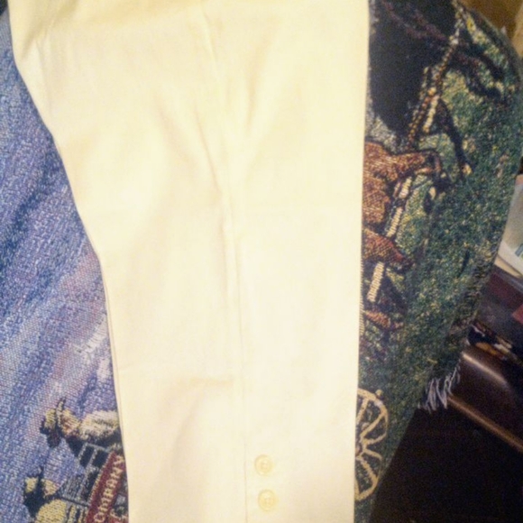 NINETY Buttercream 10 Petite Capri pant 3 buttons on legs + pockets Like… - Picture 2 of 8